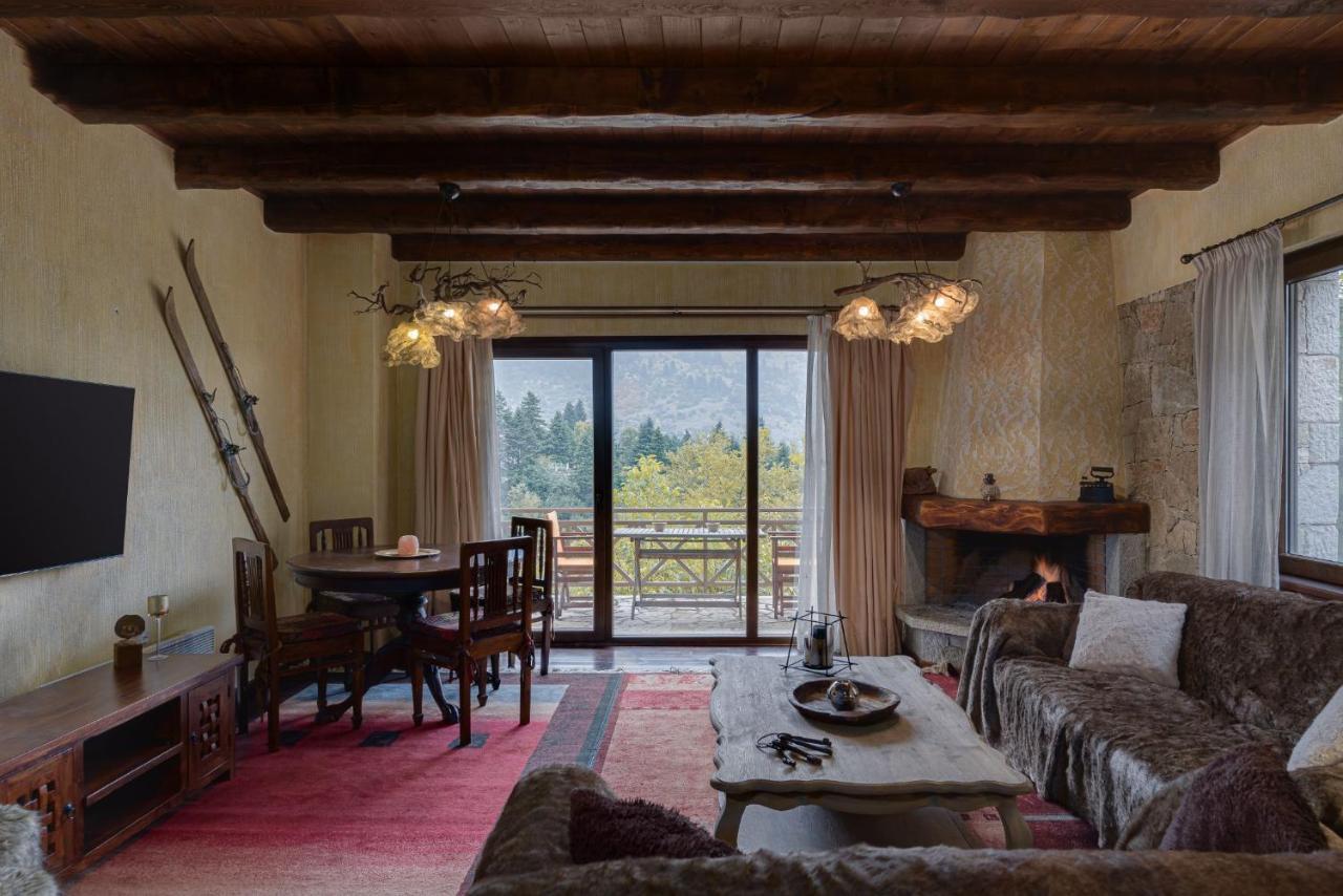 Parnassus Dreamwood Chalet Eptálofos Eksteriør billede