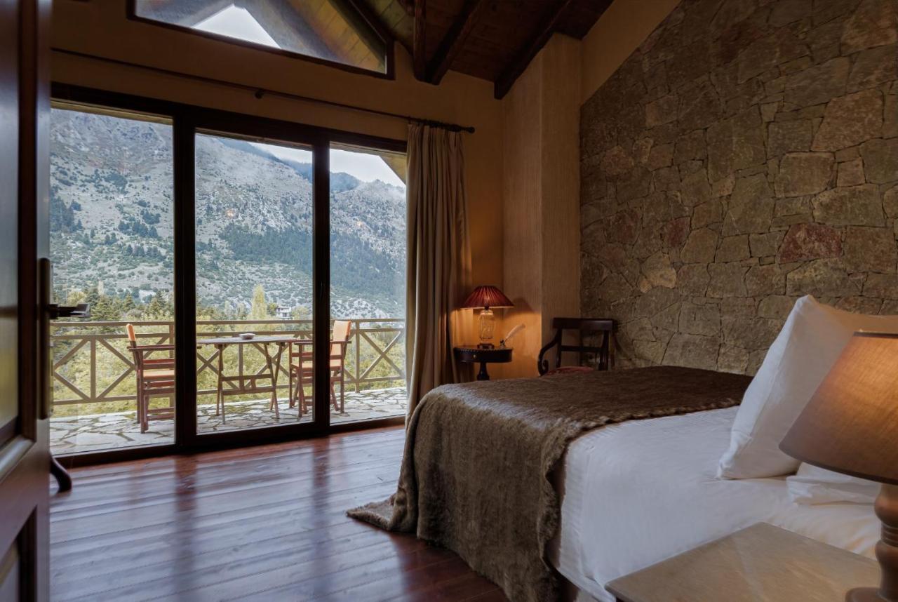 Parnassus Dreamwood Chalet Eptálofos Eksteriør billede