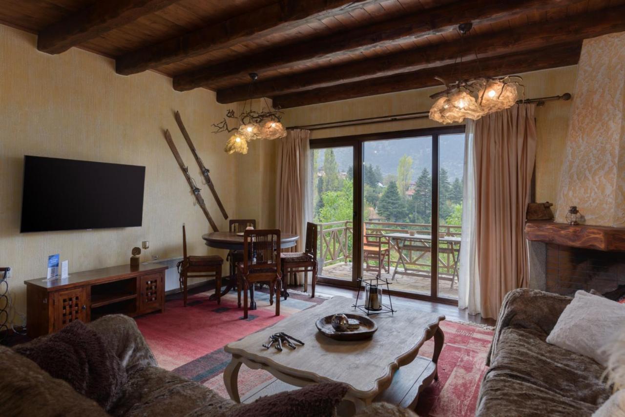 Parnassus Dreamwood Chalet Eptálofos Eksteriør billede
